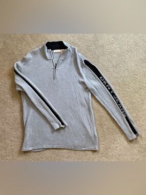DKNY Men’s Light Gray Quarter-Zip Ribbed Sweater